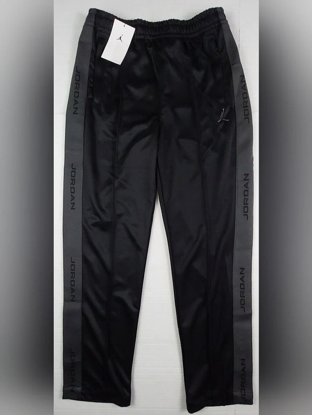 Jordan Essentials Tracksuit Pants Mens Medium Black Standard HF9341-010 NWT $65
